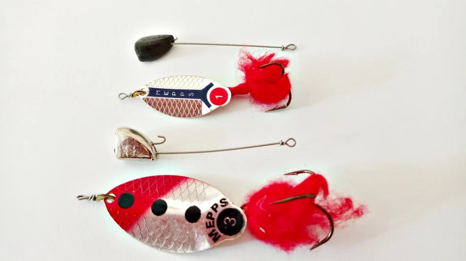 Lotto 2 pezzi Mepps Esox Mis. 1 e 3 M472. - Immagine 1 di 1