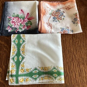 Lot Of Three Vintage Handkerchiefs Floral Flowers Hankies - Picture 1 of 8