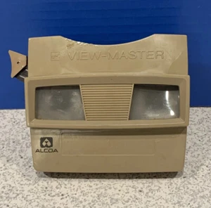 Vintage TAN GAF-Alcoa View-Master Viewer 1970s (V-4) - Picture 1 of 9