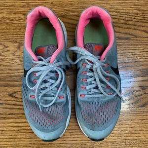 NIKE Sz 5.5 Y Air Zoom Pegasus 34 Women's Running Shoes Gray/Pink Sneakers - Picture 1 of 3