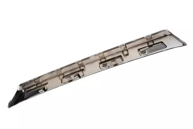 Parachoques delantero genuino GM Galvano plateado moldeado fascia 22840756 Foto 1 de 3