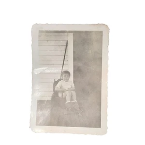 Vtg Baby Child Posing on Potty Monochrome Photography Found Snapshot B&W - Imagen 1 de 4