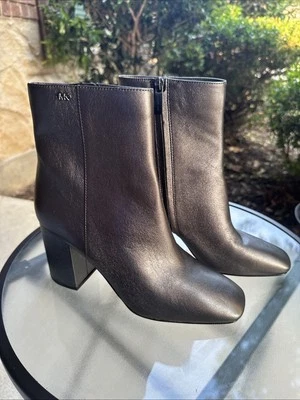 Botín Michael Kors para mujer Perla Flex de cuero metálico talla 9M Foto 1 de 4