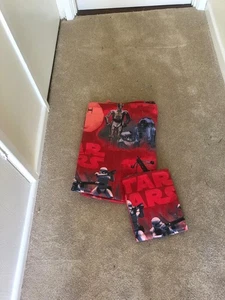 Single duvet cover and pillowcase with Star Wars pattern - Picture 1 of 1