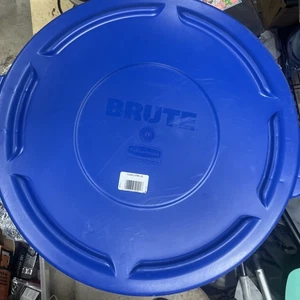 Rubbermaid Commercial 263100BE 22.25" BRUTE Self-Draining Lids 32 Gal lid qty.1 - Picture 1 of 4