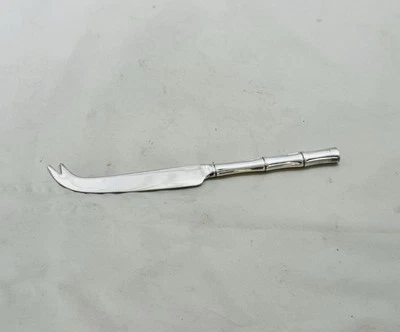 Faca vintage de bambu padrão placa de prata manteiga ou queijo - Imagem 1 de 4