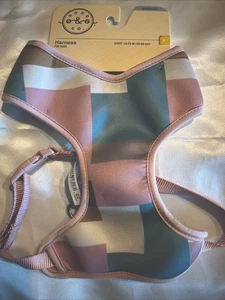 Marca Petco - Bond & Co. Arnés reversible rosa y bloqueado de colores para perros pequeño o mediano - Imagen 1 de 6