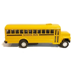 Vintage Die Cast Model Yellow School Bus Toy Car Vehicle Driver Black Silver Y2K - Foto 1 di 10