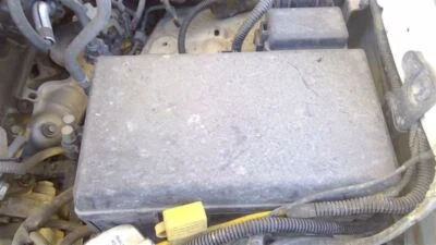 Motor de caja de fusibles compatible con 11-12 FJ CRUISER 357647 Foto 1 de 4