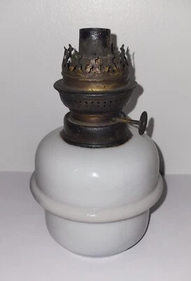 Ancien pied de lampe à pétrole en opaline déco vintage french antique lampe  - Photo 1/4
