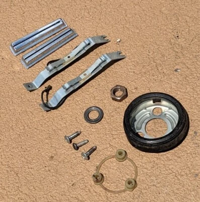 OEM 1967-1968 Oldsmobile Cutlass 442 volante bocina botones y herrajes Foto 1 de 4