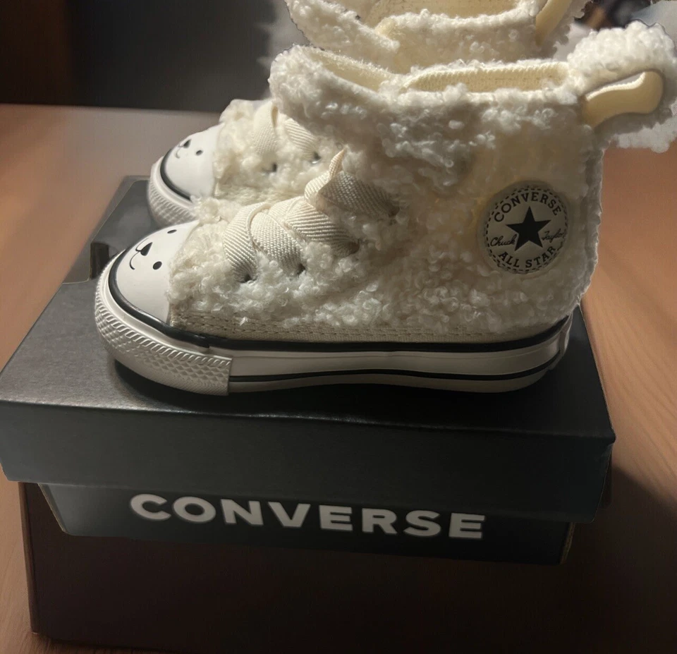 Chuck Taylor All Star 2023 Easy-On High TD 'Teddy Bear' Foto 1 de 4