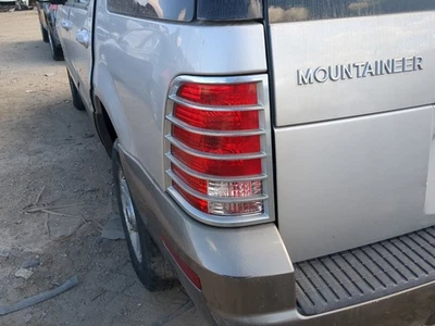 2002-2005 Mercury Mountaineer Driver Left Side Tail Light Taillight Oem NZV5T - Image 1 of 3