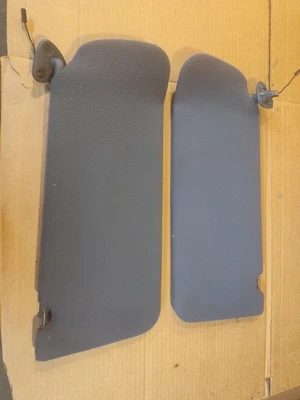 Par de quebra sol azul Chevy Caprice Buick Roadmaster 1994-1996 - Imagem 1 de 4