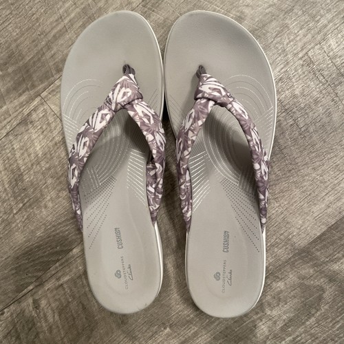 Sandali Clarks Cloud Steppers taglia 11 M infradito tessuto grigio bianco