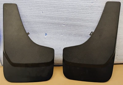 Protectores contra salpicaduras de barro delanteros o traseros OEM 09-20 Dodge Grand Caravan 82203876AB Foto 1 de 4