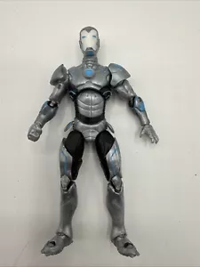 Figura Marvel Universe Iron Man Ultimate Invincible 3.75" Hasbro Avengers - Imagen 1 de 10