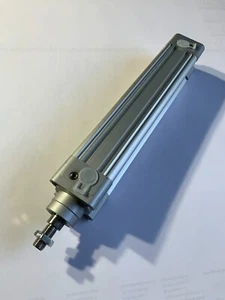 Festo DSBC-40-200-PPVA-N3 1461995 NORMZYLINDER NEU!!! - Bild 1 von 3