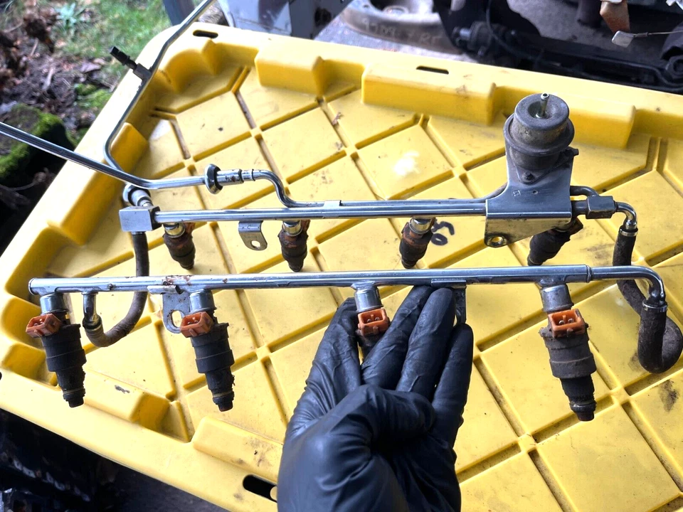 86-93 Ford Mustang 5.0 302 riel de combustible superior + línea dura inferior + 8 inyectores de 19 libras Foto 1 de 4