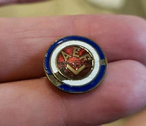 WWI AEF Allied Expeditionary Forces Private Pin - Picture 1 of 4