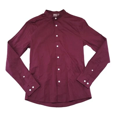 Camisa con botones delanteros borgoña talla pequeña de ASOS Foto 1 de 4