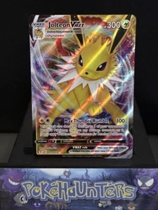 Pokemon Card Jolteon VMAX 051/203 Rare Evolving Skies Near Mint - Picture 1 of 2
