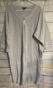 Bata Saks Fifth Avenue/ Cremallera/Gris con tubería blanca/bolsillos/suave/larga/talla XL - Imagen 1 de 6