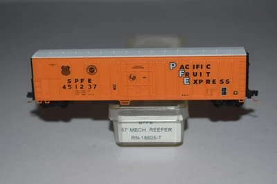 N Scale Red Caboose Pacific Fruit Express 57' Single Door Reefer C53342 - Image 1 of 2