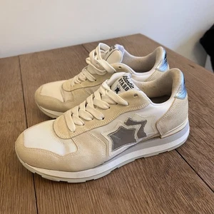Scarpe da ginnastica Atlantic Stars Vega beige e argento - taglia EU 38 (UK 5) - Foto 1 di 19