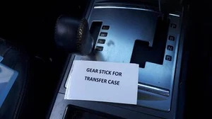 MITSUBISHI PAJERO GEAR STICK/SHIFTER AUTO T/M, 3.2, DIESEL, 4M41, TRANSFER SHIFT - Picture 1 of 12