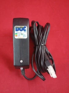 Battery Doctor 12 Volt (#20030) Battery Charger 1 Amp  Model No: SDS012-0001(wk) - Picture 1 of 8