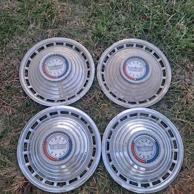 Ford Galaxie 500 1963 cubiertas de rueda  Foto 1 de 4