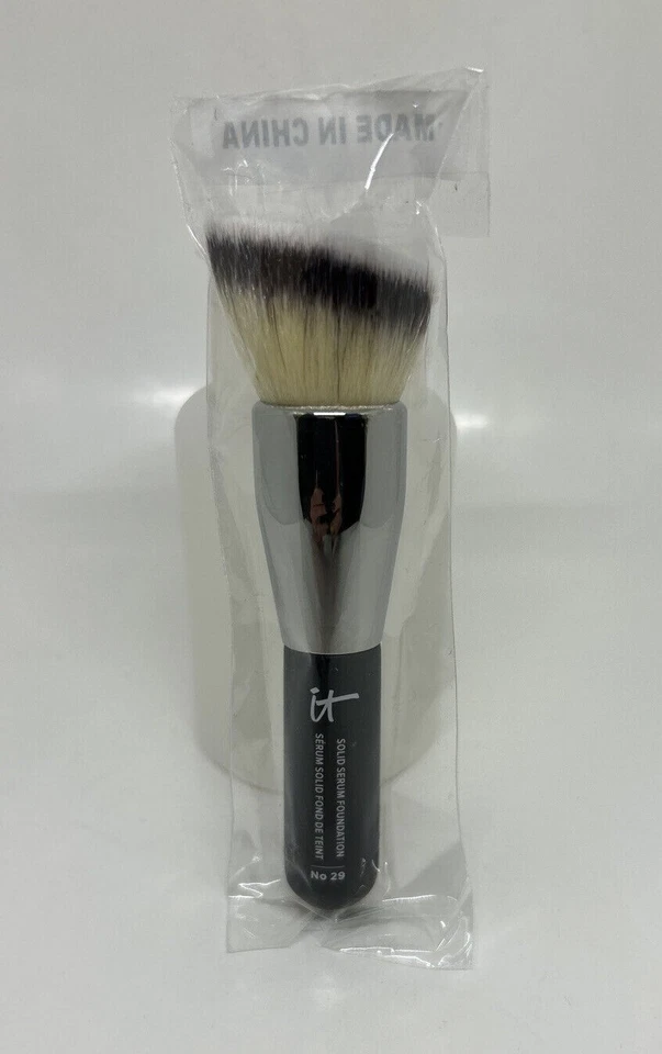 It Cosmetics Heavenly Luxe Solid Serum Foundation Brush No. #29 - New In Bag - Image 1 of 1