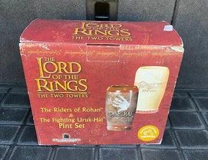 Lord of the Rings : The Two Towers Pint Set Authentic NEW - Afbeelding 1 van 12