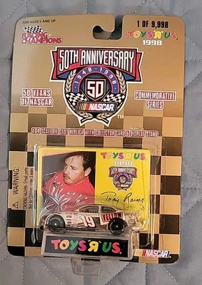 Coche fundido a presión escala 1:64 NASCAR 50 aniversario Tony Raines Toys R Us 1998 Foto 1 de 2