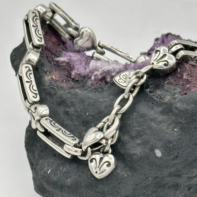 Brazalete Brighton Pompeya Corazón Eslabones Plateado Grabado Barra Corazones Foto 1 de 4
