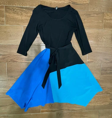 Vestido Chetta B Azul Negro Geométrico Midi Parte Inferior Asimétrica 10 Gótico Elegante Foto 1 de 4