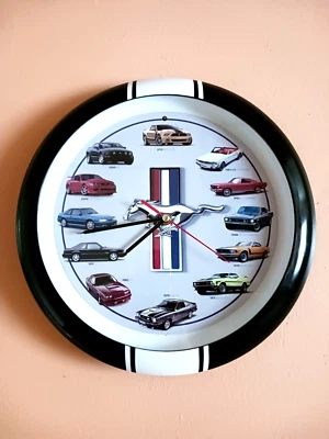 RELOJ SONIDO HISTORIA DE MUSTANG 13" NEGRO Foto 1 de 4