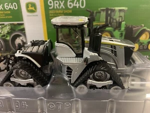 2022 FARM SHOW ERTL 1:64 JOHN DEERE Model 9RX 640 TRACKs Silver CHASER “NEW” - Picture 1 of 2
