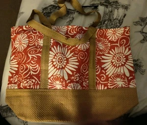 BNWT LADIES RED FLORAL Beach Bag - Picture 1 of 2