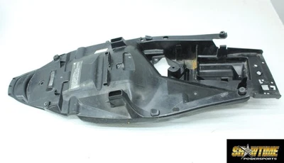 07-12 HONDA CBR600RR TRASERO TRASERO TRASERO INFERIOR BATERÍA BANDEJA PLÁSTICO Foto 1 de 4