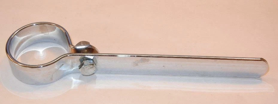 Triumph BSA Universal Cromo Racing Tubo de Escape Soporte Hecho en EE. UU. por MCM -05 Foto 1 de 1