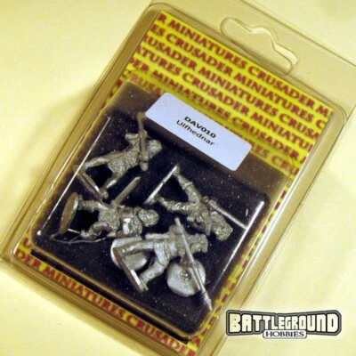 Crusader Miniatures DAV010 - Viking Ulfhednar Berserkers - SAGA - Image 1 of 2