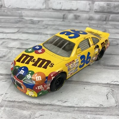 M&M's Racing Champions #36 Yellow Pontiac 1:24 Scale Diecast 1997 - Image 1 of 4