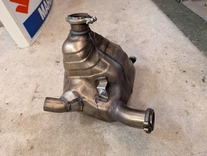 Caja colector escape Ducati Monster 937 57212151A 2021 2022 2023 2024 2025 #MC - Imagen 1 de 9