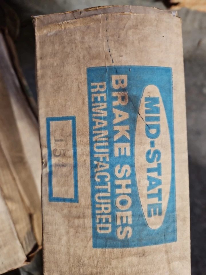 ZAPATOS FRENO DELANTEROS REMAN MIDDLETES 154 64-66 MUSTANG/COMET/FALCON, 62-64 FAIRLANE  Foto 1 de 4