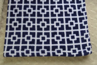 Luvable Friends Azul Blanco Estampado Bebé Manta Seguridad Lovey Square Geo Foto 1 de 4