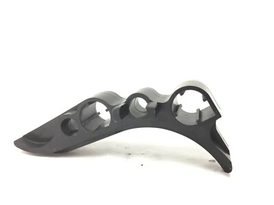 Yamaha FZ09 FJ09 MT09 XSR900 OEM Sprocket Cover Inlet Guide 1RC-15377-00-00 - Image 1 of 3