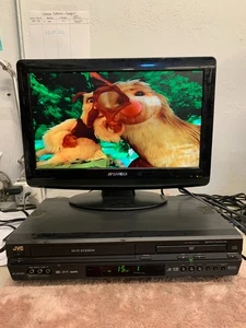 JVC DVD/VCR Player HR-XVC26U - Picture 1 of 7