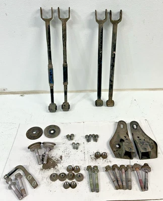 Toyota Camry Hybrid y SE 2007-2011 travesaño trasero brazos laterales con perno de hardware Foto 1 de 4